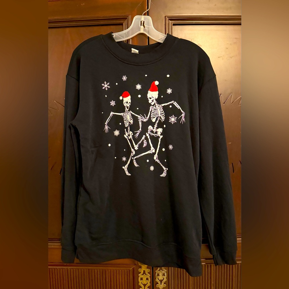 BETTER/TOGETHER Black Dancing Santa Skeletons Festive Holiday Sweatshirt Size M